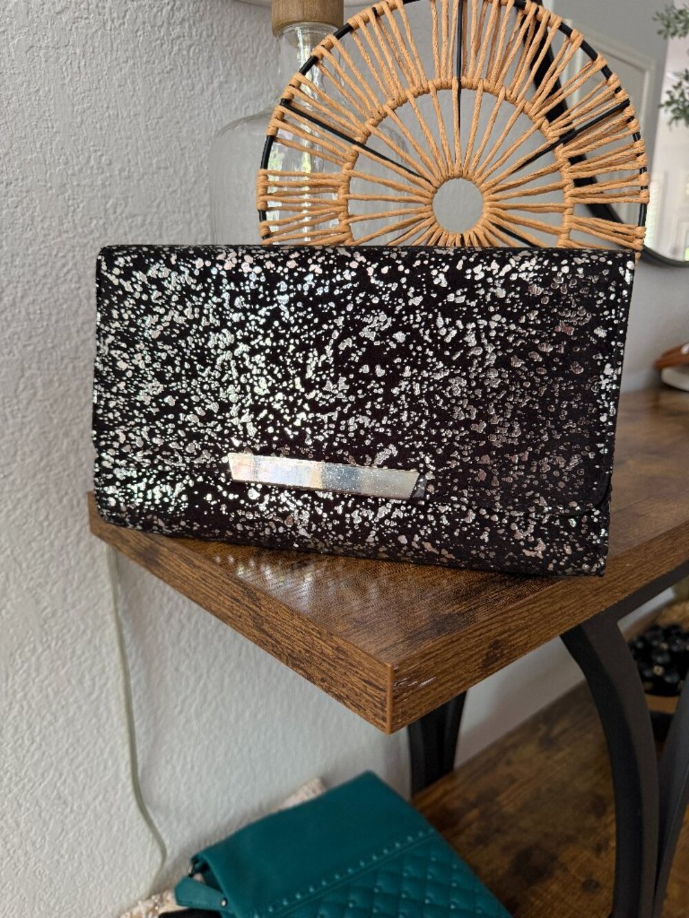 NEW (no tags) Black and Silver retro clutch with optional crossbody chain